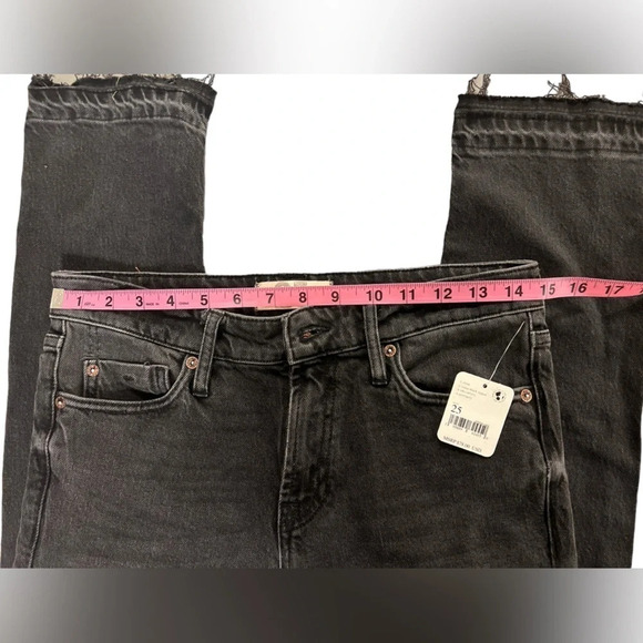 Free People Faded Black Distressed Ripped Jeans with Raw Hems NWT - Picture 4 of 10
